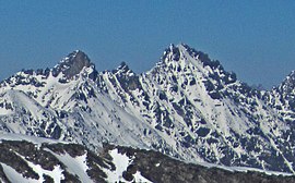 Cosho и Kimtah peaks.jpg