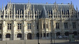 Cour du Palais de Justice de ROUEN, façade.jpg
