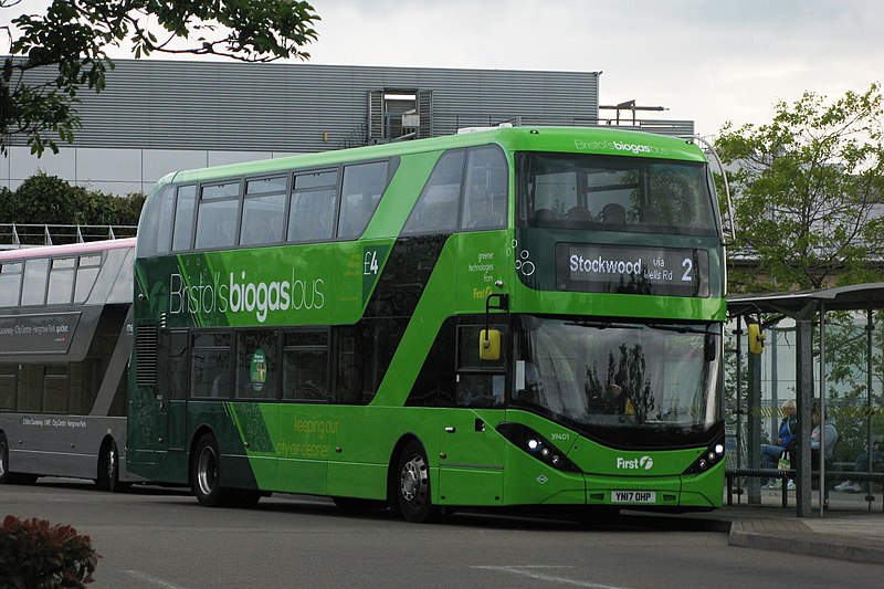 File:Cribbs Causeway - First 39401 (YN17OHP).JPG