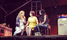 Benedicta Boccoli (Babe), Paola Bonesi (Lenny) e Fulvia Lorenzetti (Meg) Crimini del Cuore, teatro Saint Babylas [1] a Milano, 1 maggio 2015.