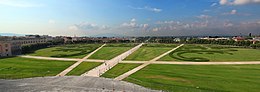 Depuis les fenêtres du Palais Royal de Caserte, vers le Vésuve - panoramio.jpg