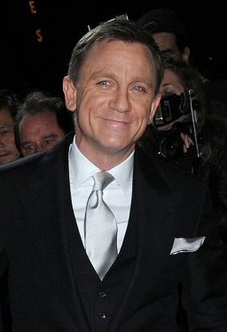 Tập tin:Daniel Craig at a film premiere in New York.jpg