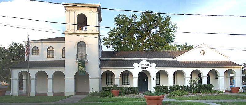 File:Davenport Hist Dist City Hall pano01.jpg