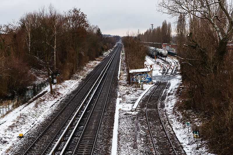 File:Dresdner Bahn in Mariendorf 20150203 18.jpg