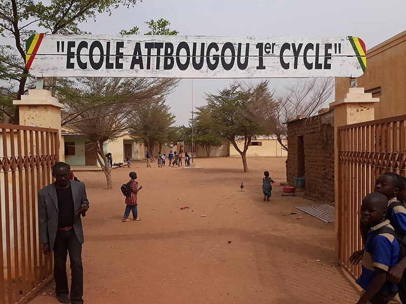 File:ECOLE ATTBOUGOU DE SEVARE (11).jpg