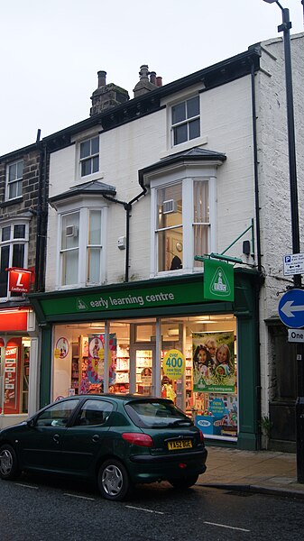 File:Early Learning Centre, Oxford Street, Harrogate (25th February 2013).JPG