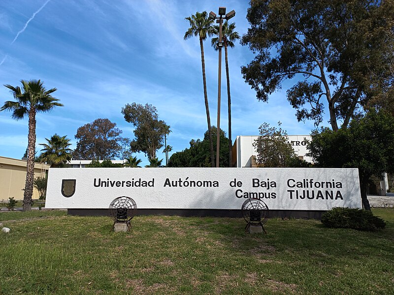 File:Entrada de la UABC, campus Tijuana.jpg