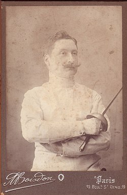 Escrime (photo) 1900 env. salle Jean-Louis Michel, Alphonse Kirchhoffer, Delbeck père, en buste (photo Boisdon), coll. Ucciani.jpeg