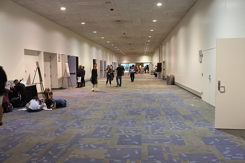 File:FanimeCon 2012 150 (7294302656).jpg