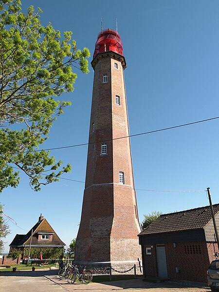 File:Fehmarn lighthouse Flügge 01.jpg