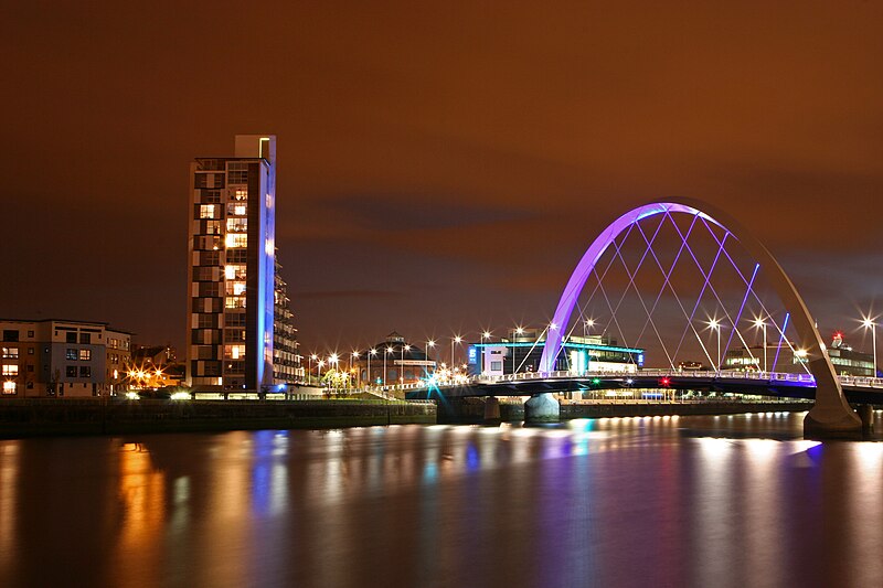 File:Finnieston Bridge Glasgow at night.jpg