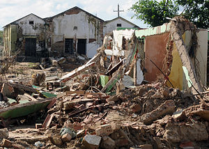 Escombros de uma residência no município de Barreiros, em Pernambuco, região atingida por intensas chuvas.