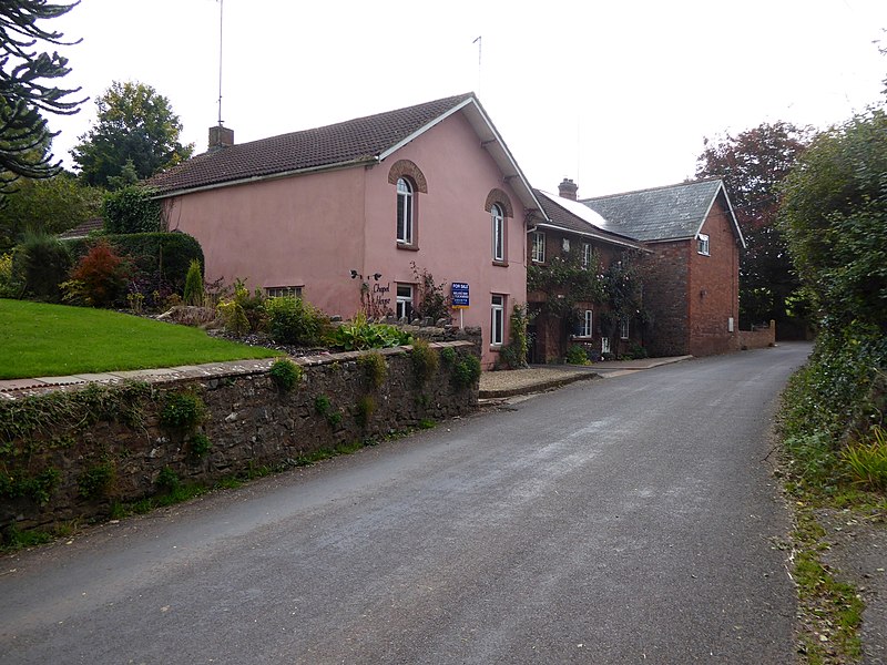 File:Former chapel, Holywell Lake (geograph 4717204).jpg