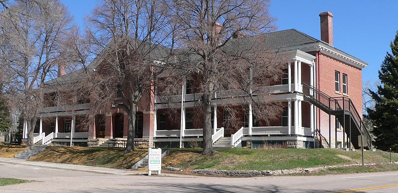 File:Fort Robinson Comanche Hall from SW.jpg