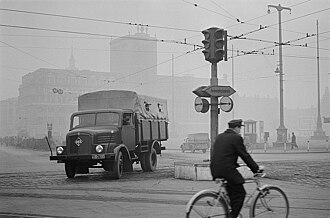 IFA H3A with IFA badge on the grille Fotothek df roe-neg 0006195 009 Ampelkreuzung am Karl-Marx-Platz (heute, Augustusplatz).jpg