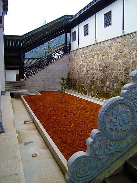 File:Fuyan Monastery - panoramio - A J Butler (10).jpg