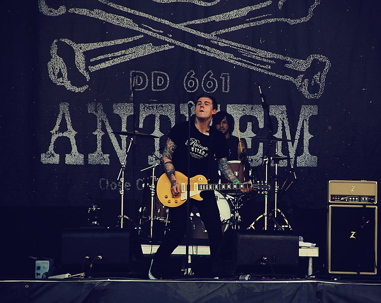 File:Gaslight Anthem at Osheaga 2010-08-01 Montreal.jpg