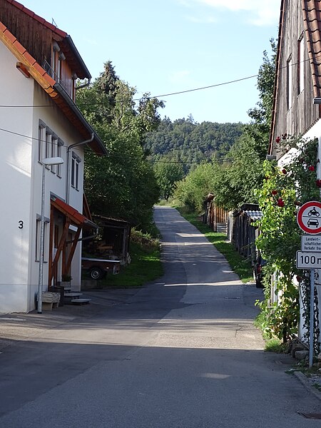 File:Gebäude und Straßenansichten Breitenholz 35.jpg