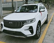 The front quarter view of the 2021 Geely Yuanjing X6 Pro.