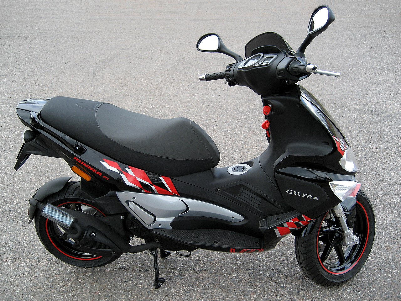 File:Gilera Runner PJ 50 2007 2 - Commons