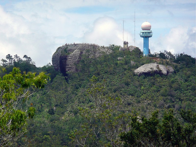 File:Gran Piedra Cuba.jpg