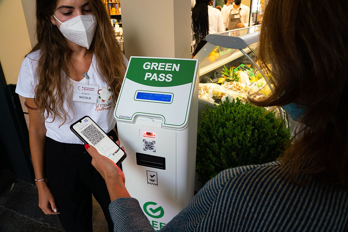 Caos Green Pass, il Governo valuta già “un passo indietro” per alcune categorie di lavoratori essenziali