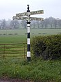 Guide post between Utkinton Hall and Yewtree Farm. - geograph.org.uk - 108038.jpg
