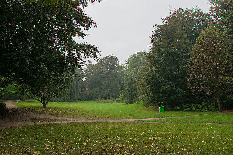 File:HH-Volksdorf Ohlendorffs Park.jpg