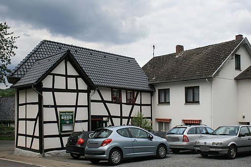 Heimbach-Hausen Denkmal-Nr. 65, Hausener Straße 5 (563)