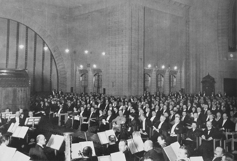 File:Helsinki railway station opening 1919.jpg