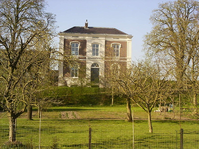 File:Heteren-voormalig-gemeentehuis.JPG