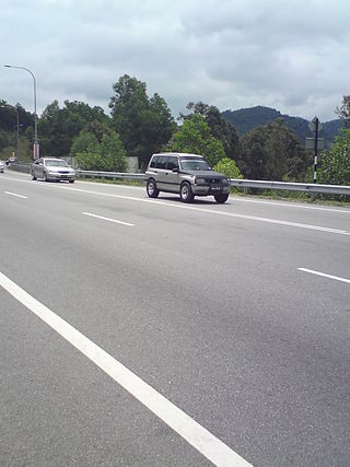 <span class="mw-page-title-main">Malaysia Federal Route 51</span> Road in Malaysia