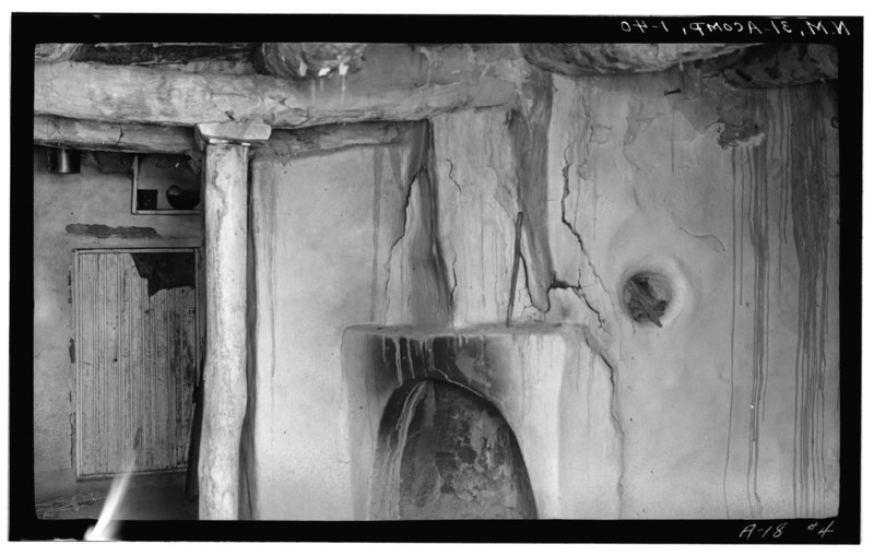 File:Historic American Buildings Survey M. James Slack, Photographer, April 12, 1934 SECOND FLOOR INTERIOR HOUSE No. 5 BLOCK No. 3 - Pueblo of Acoma, Casa Blanca vicinity, Acoma HABS NM,31-ACOMP,1-40.tif