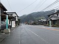 北友田駅。右に日田方面、左に添田方面のりば。