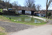 Čeština: Nádrž v Houserovce. This file was created as a part of the photographic program of Wikimedia Czech Republic. Project: Fotíme Česko The program supports Wikimedia Commons photographers in the Czech Republic.