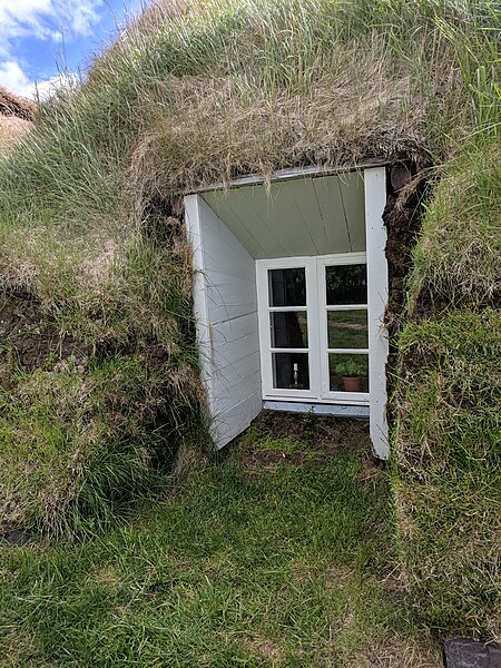 File:Icelandic turf house - Window.jpg