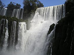 Iguazu falls.jpg