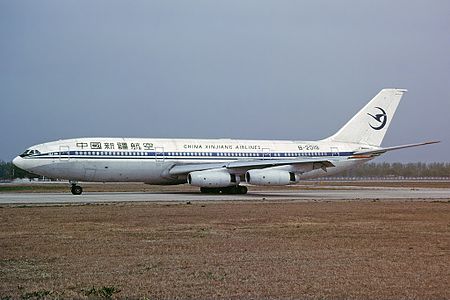 Fail:Ilyushin_IL-86_China_Xinjiang_Airlines_B-2019,_PEK_Beijing_(Peking)_(Capital),_China_PP1167229906.jpg