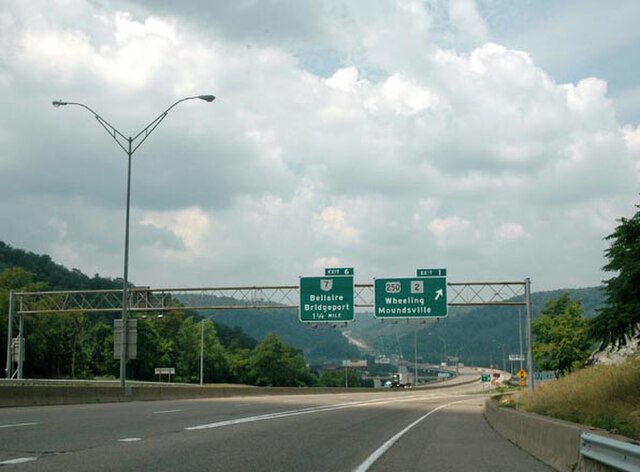 I-470 westbound at the US 250/WV 2 three-level diamond interchange