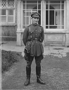Commdt. Hetherington of the Irish National Army, photographed on 7 November 1922. Irish National Army Officer Hetherington, Irish Civil War (6321949854).jpg