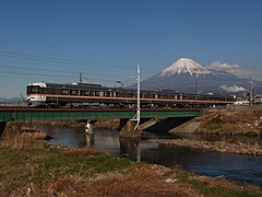 Fujikawa-Schnellzug bei Tatebori