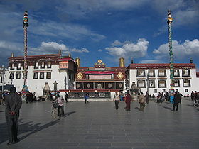 Jokhang Temple in Tibet.jpg