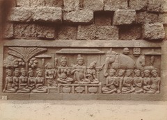 KITLV 103591 - Kassian Céphas - Bas-relief at Borobudur near Magelang - 1890-1891.tif