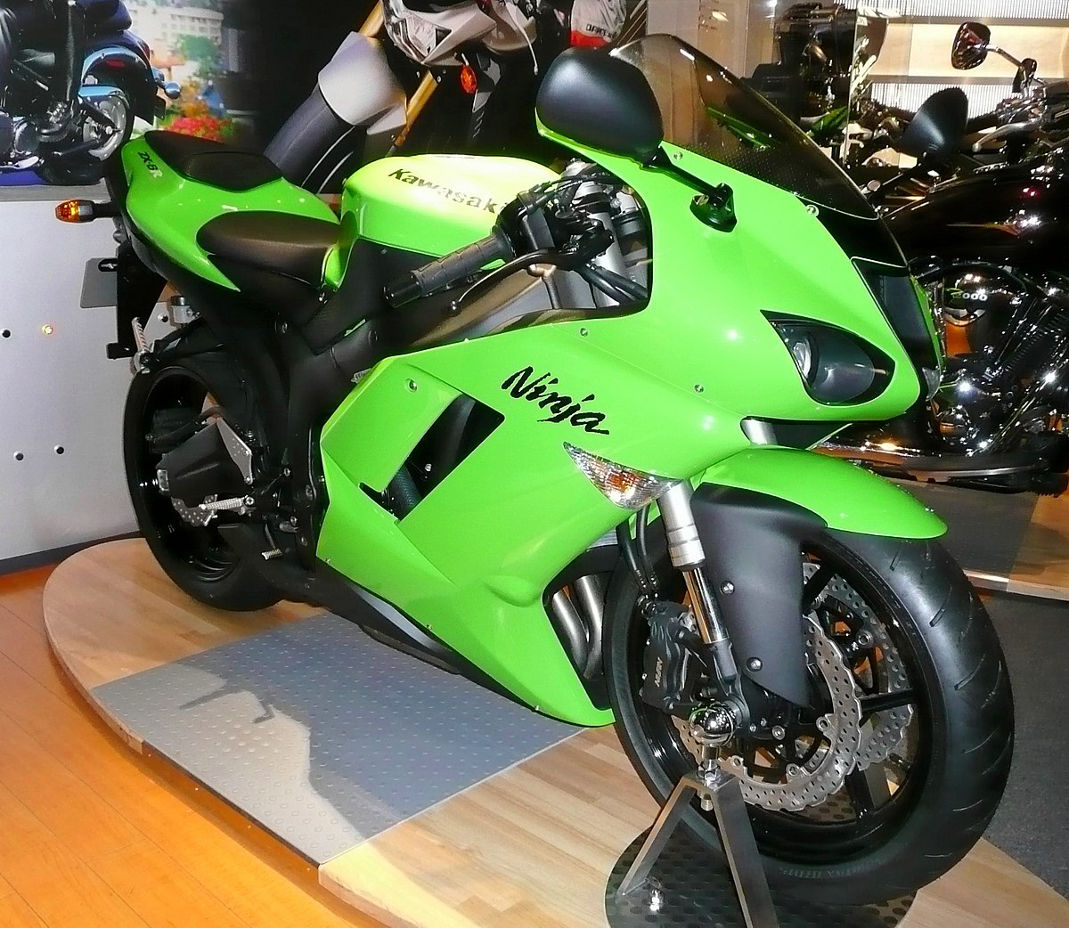 File:Kawasaki Ninja ZX-6R 2007 green.jpg - Wikimedia Commons