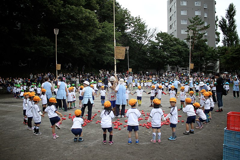 File:Kindergarten Sports Festival; September 2013 (09).jpeg