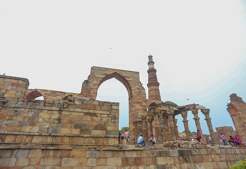 File:Kutub Minar 101.jpg