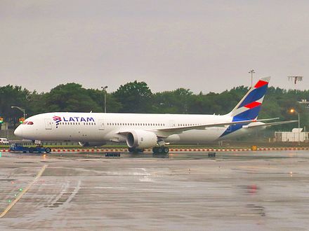 A LATAM Chile Boeing 787-9 Dreamliner at John F. Kennedy International Airport in July 2016.