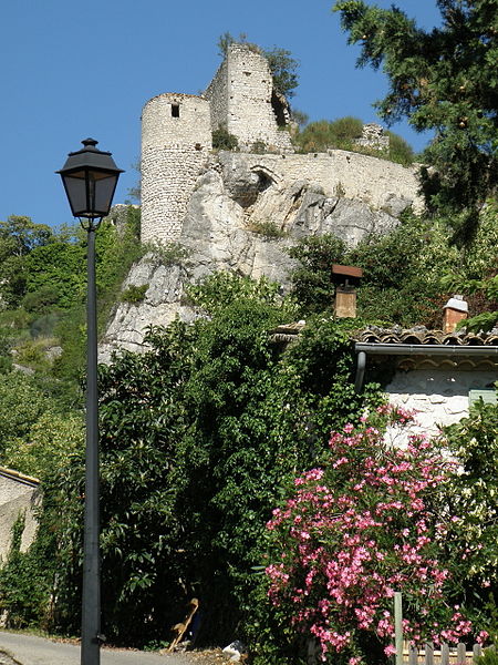 Fichier:La Roche-sur-le-Buis Château 5.JPG