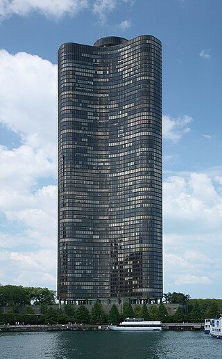 <span class="mw-page-title-main">Lake Point Tower</span> Residential skyscraper in Chicago, Illinois