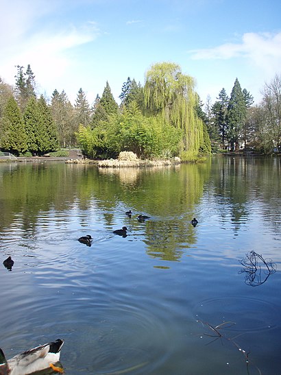 How to get to Laurelhurst Park with public transit - About the place